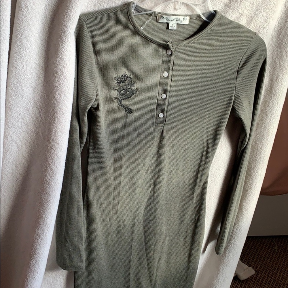 cute green dragon dress!